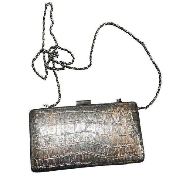 Kate Landry Silver Metallic Hard Clamshell Evening Bag, Crossbody Bag - Picture 2 of 4